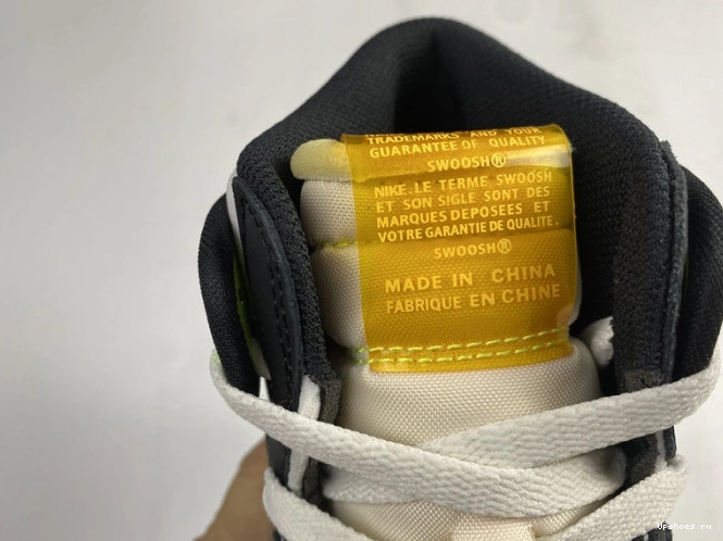 1  Retro Gold' High OG Air 'Volt 555088-118 Jordan 0102